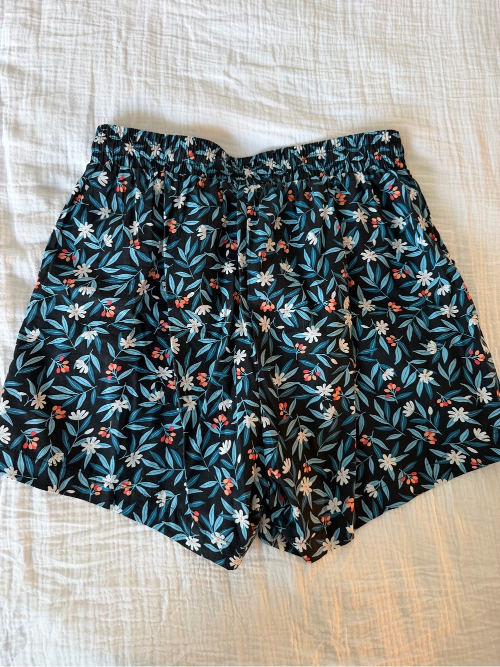 Women’s Button-Down Floral Shirt and Shorts Set in Navy Blue Floral - Picture 8 of 14
